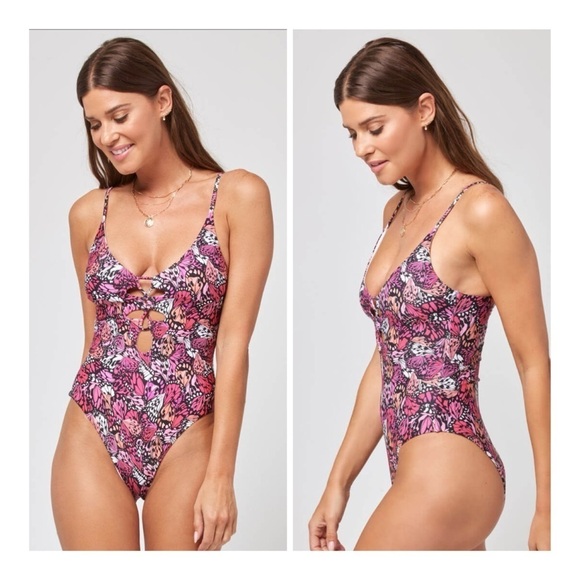 L*Space | Topanga One Piece Swimsuit In Wings N Things Butterfly Print | S - Picture 4 of 13